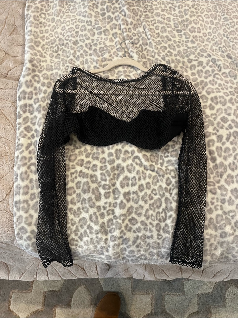 Urban Outfitters Black Mesh Long Sleeve Crop Top (M)
